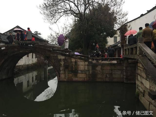 同样是三巨头组合，杜兰特为什么在勇士能立刻拿到冠军？